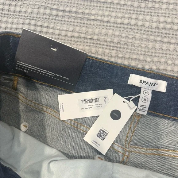 SPANXshape Original EveryWear
Flare Jeans - Picture 6 of 8